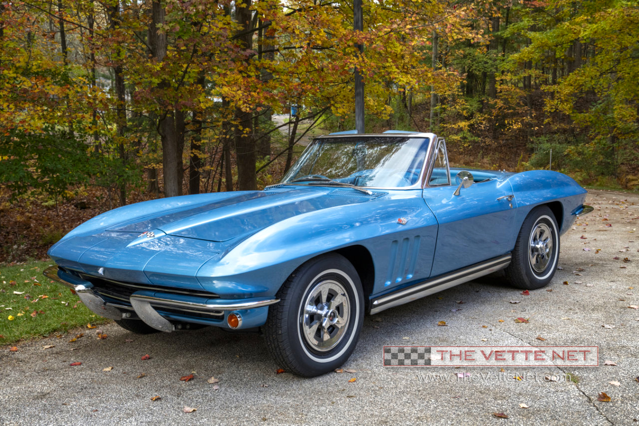 TheVetteNet.com - 1965 Corvette Convertible Nassau Blue